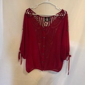 Beautiful blouse with crochet back